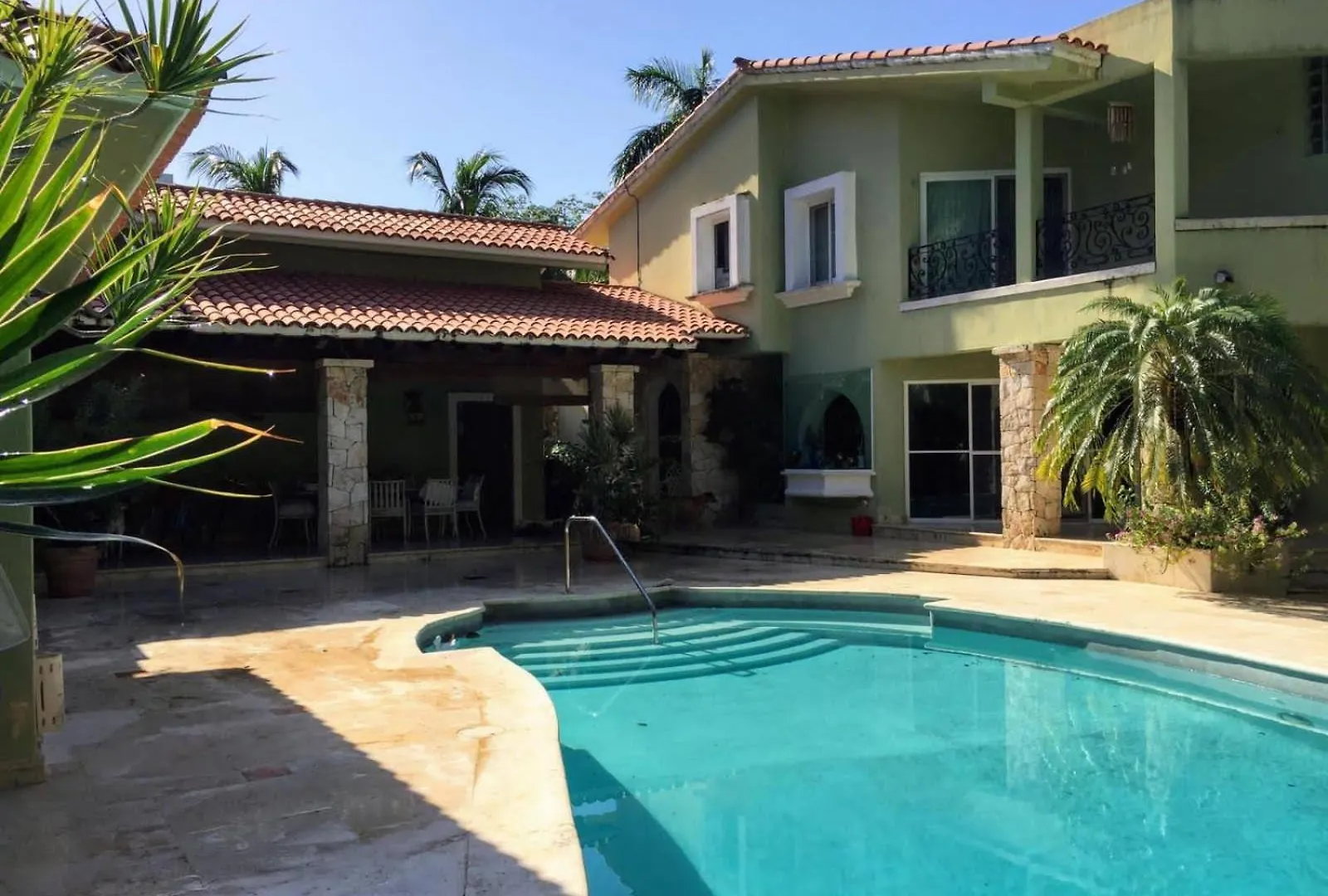 Casa Beard, Spacious Guest House With High Speed Wifi & Pool. Playa del Carmen Mexico